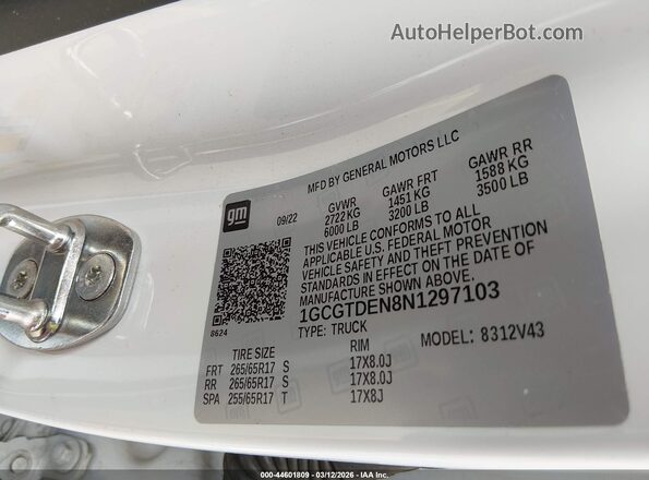 1GCGTDEN8N1297103 2022 CHEVROLET COLORADO White Engine compartment view