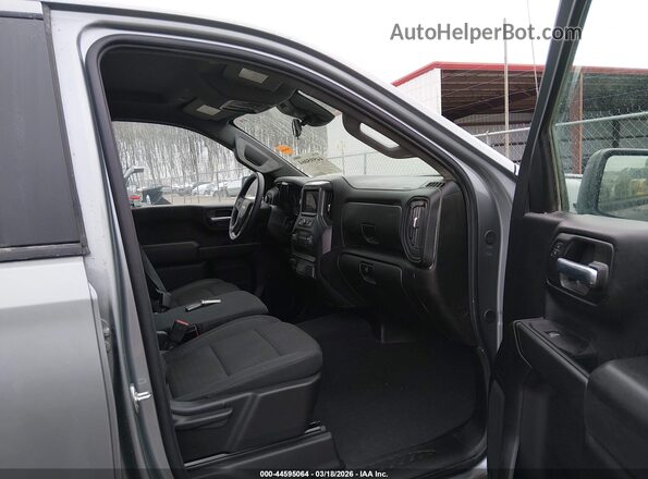 1GCPKBEK9TZ214502 2026 CHEVROLET SILVERADO Silver Вид салону спереду
