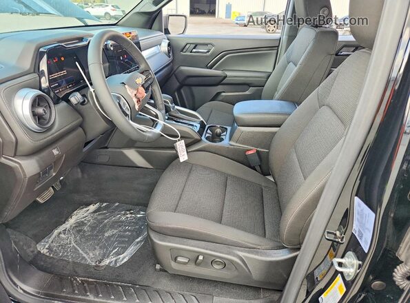 1GCPTCEK8T1108933 2026 CHEVROLET COLORADO Black წინა სალონის ხედი