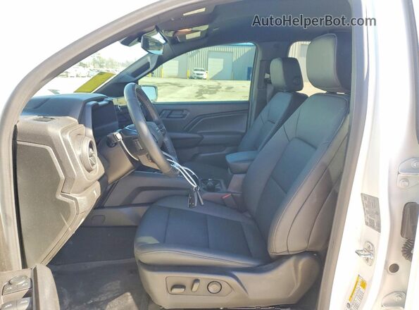1GCPTEEK7T1104125 2026 CHEVROLET COLORADO White წინა სალონის ხედი