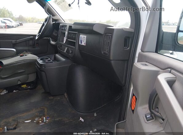 1GCWGAF19K1220035 2019 CHEVROLET EXPRESS White 