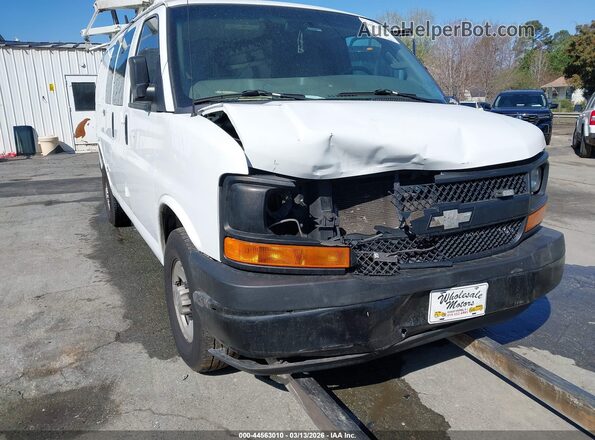 1GCWGAFF3G1339749 2016 CHEVROLET EXPRESS White წინა ხედი