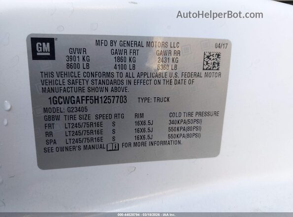 1GCWGAFF5H1257703 2017 CHEVROLET EXPRESS White ძრავის განყოფილების ხედი