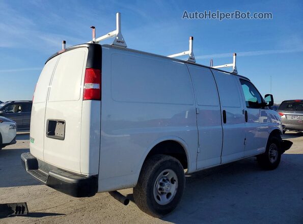 1GCWGAFP3N1251807 2022 CHEVROLET EXPRESS White უკანა მარჯვენა