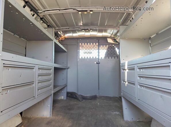 1GCWGAFP3N1251807 2022 CHEVROLET EXPRESS White უკანა სავარძლების ხედი