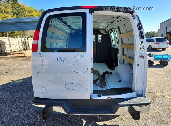1GCWGAFP3S1252919 2025 CHEVROLET EXPRESS White Widok z tyłu