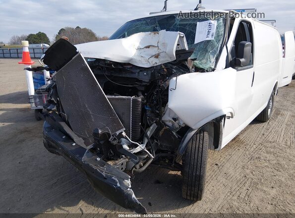 1GCWGAFP7S1150927 2025 CHEVROLET EXPRESS White Front view