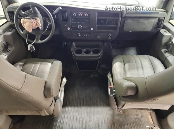 1GCWGAFPXS1270608 2025 CHEVROLET EXPRESS White Vista del salpicadero