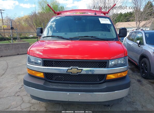 1GCZGGF71S1198049 2025 CHEVROLET EXPRESS Красный Вид задней части салона
