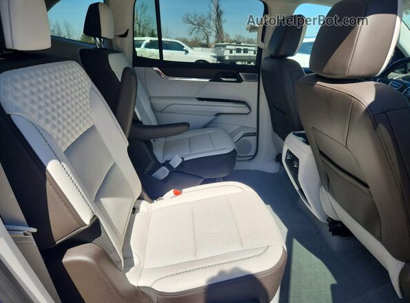 1GKENRKS1RJ150446 2024 GMC ACADIA Blue Widok wnętrza z tyłu