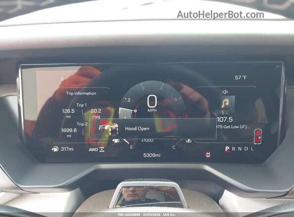 1GKENRKS2TJ102672 2026 GMC ACADIA Red Widok tylnych siedzeń