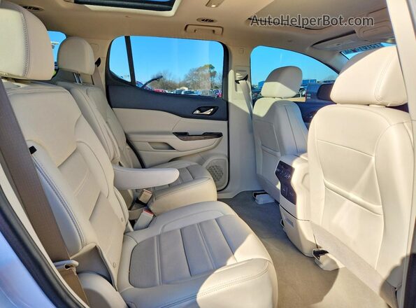 1GKKNPLS2MZ234131 2021 GMC ACADIA White Widok wnętrza z tyłu