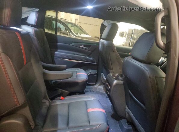 1GNEVLKS3TJ100770 2026 CHEVROLET TRAVERSE Фиолетовый Вид задней части салона
