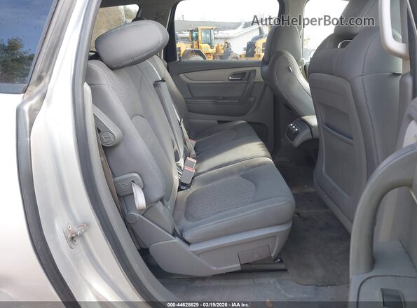 1GNKVFKDXHJ323529 2017 CHEVROLET TRAVERSE Silver Вид наклейки з VIN-кодом