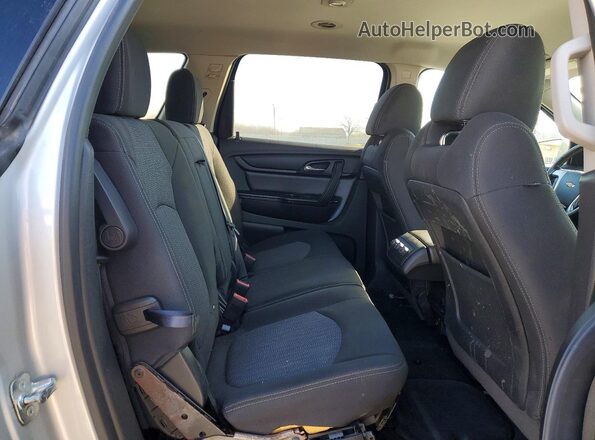 1GNKVGKD2HJ108734 2017 CHEVROLET TRAVERSE Silver Вид задньої частини салону