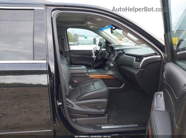 1GNSCJKC0HR288324 2017 CHEVROLET SUBURBAN Черный Вид салона спереди