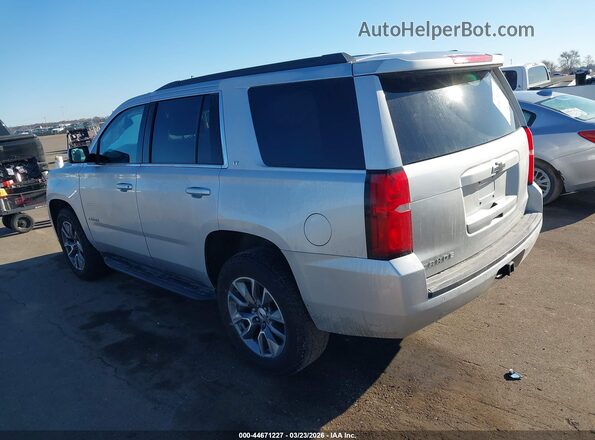 1GNSKBKCXJR180727 2018 CHEVROLET TAHOE Серебряный Задняя левая четверть