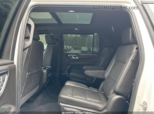 1GNSKCKD4MR161237 2021 CHEVROLET SUBURBAN White Widok naklejki z numerem VIN