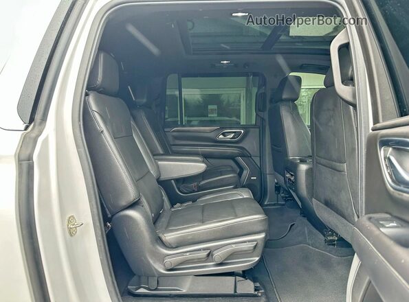1GNSKCKD4MR161237 2021 CHEVROLET SUBURBAN White Rear view