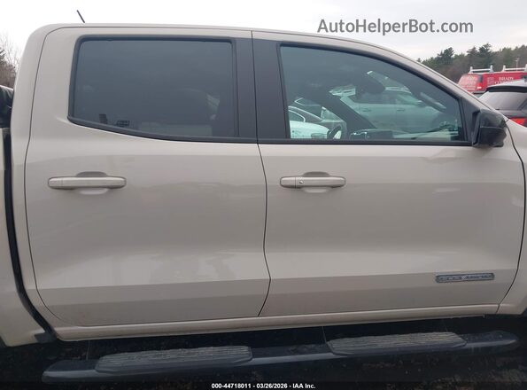 1GTP2BEK5T1129056 2026 GMC CANYON Cream Սալոնի 360 աստիճան տեսք