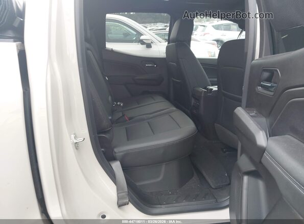 1GTP2BEK5T1129056 2026 GMC CANYON Cream VIN կոդի պիտակի տեսք