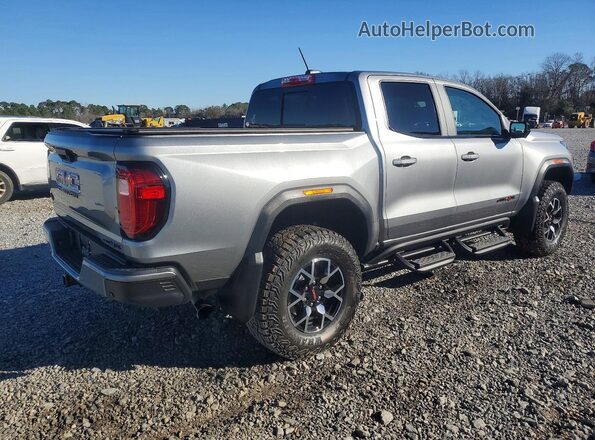 1GTP6EEK2R1277471 2024 GMC CANYON Серебряный Задняя правая четверть