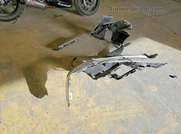 1GTP9EEL7MZ151925 2021 GMC SIERRA White Vista del compartimento del motor