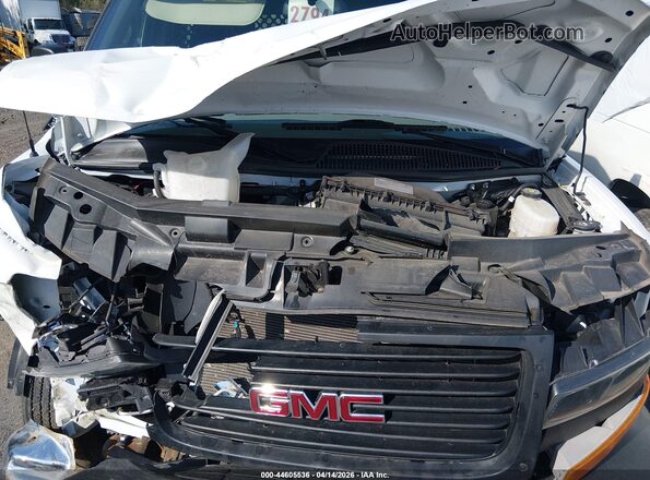 1GTW7AF75N1241733 2022 GMC SAVANA 2500 White უკანა ხედი