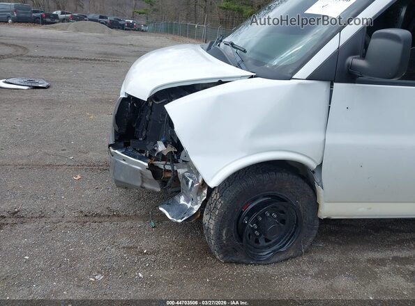 1GTW7AFG0J1906712 2018 GMC SAVANA 2500 White 
