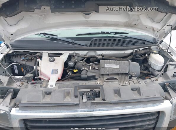 1GTW7AFG4K1316336 2019 GMC SAVANA 2500 Белый Вид сзади
