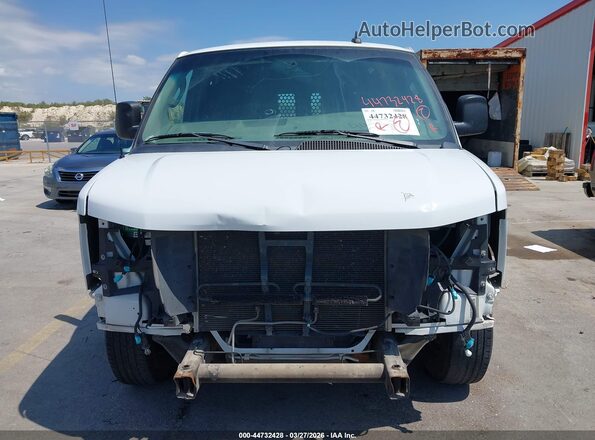 1GTW7AFG7K1269867 2019 GMC SAVANA 2500 White Widok wnętrza z tyłu
