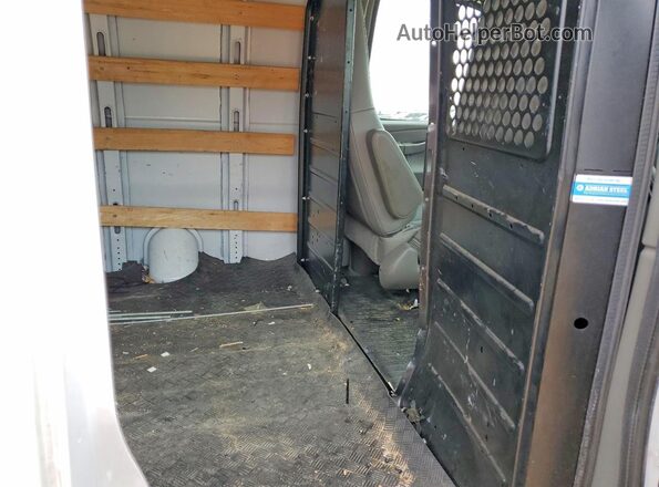 1GTW7AFGXK1282435 2019 GMC SAVANA White 