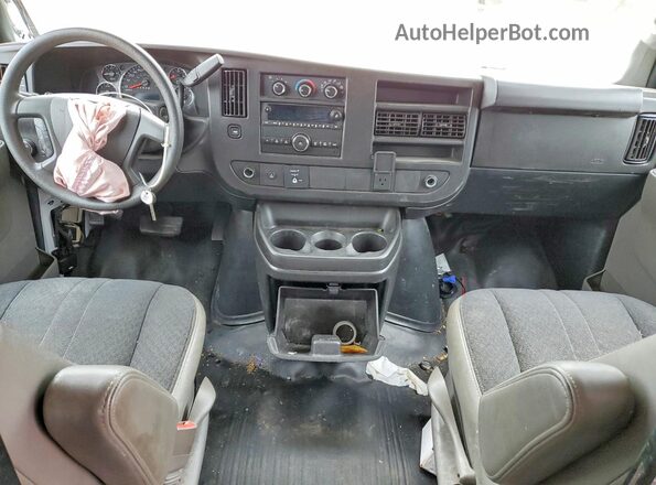 1GTW7AFGXK1282435 2019 GMC SAVANA White 