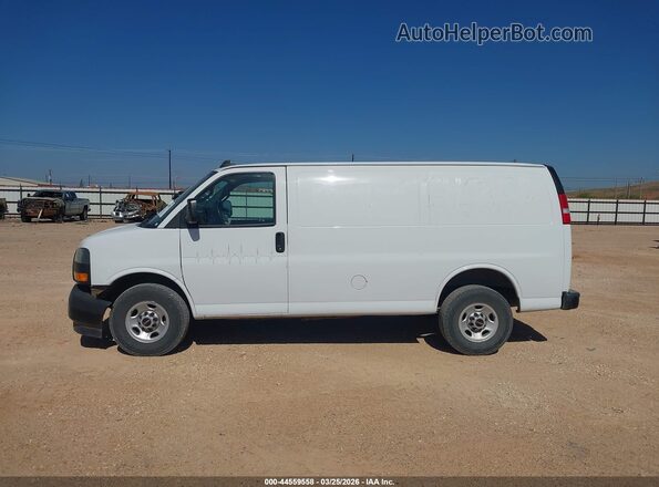 1GTW7AFP1M1192352 2021 GMC SAVANA CARGO White 360 interior view