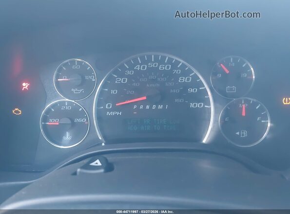 1GTW7AFP5S1140820 2025 GMC SAVANA CARGO White Vista de los asientos traseros