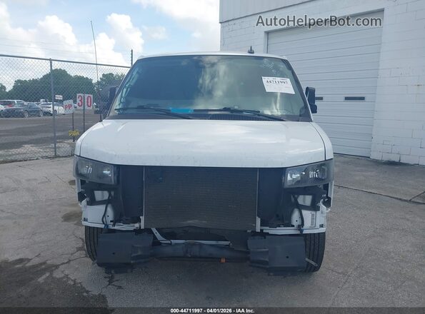 1GTW7AFP5S1140820 2025 GMC SAVANA CARGO White Vista frontal