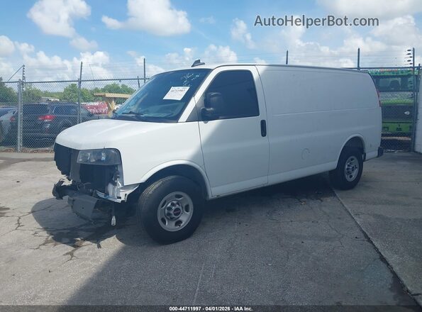 1GTW7AFP5S1140820 2025 GMC SAVANA CARGO White Vista tres cuartos delantera izquierda