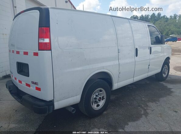 1GTW7AFP5S1140820 2025 GMC SAVANA CARGO White Trasero derecho