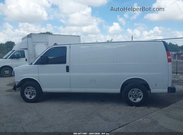 1GTW7AFP5S1140820 2025 GMC SAVANA CARGO White 