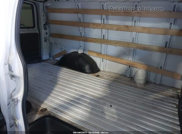 1GTW7AFP8N1231472 2022 GMC SAVANA CARGO White Widok naklejki z numerem VIN