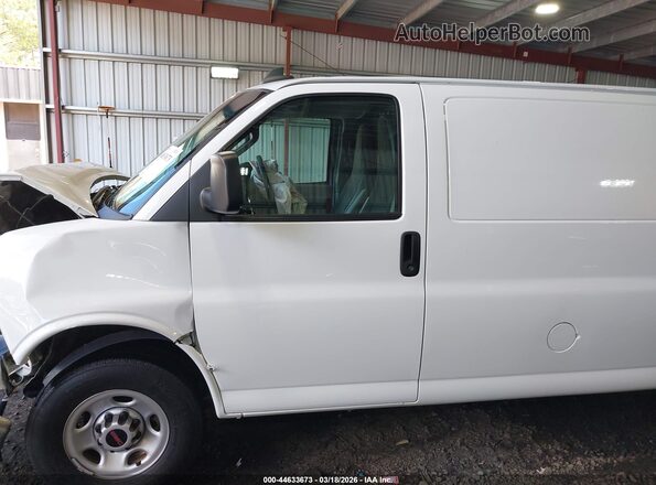 1GTW7AFP8N1231472 2022 GMC SAVANA CARGO White Widok wnętrza 360 stopni