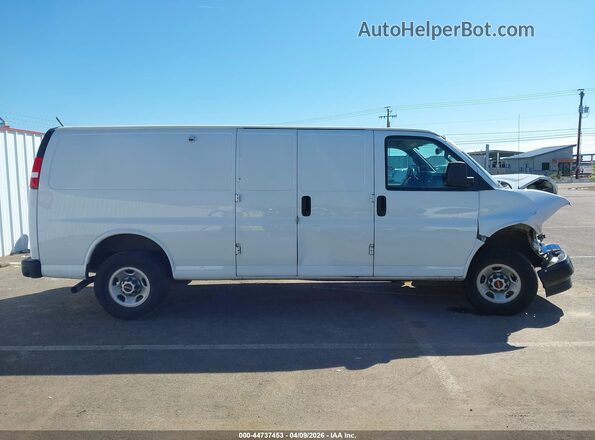1GTW7BFPXP1168691 2023 GMC SAVANA CARGO Белый Вид задней части салона