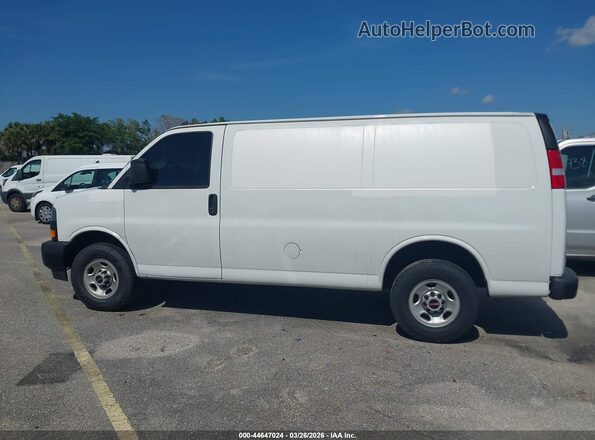 1GTZ7GFP9P1152833 2023 GMC SAVANA CARGO White Widok wnętrza 360 stopni