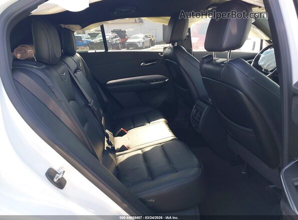 1GYFZDR40MF084282 2021 CADILLAC XT4 White 