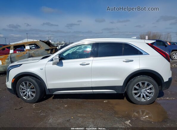 1GYFZDR40MF084282 2021 CADILLAC XT4 White 