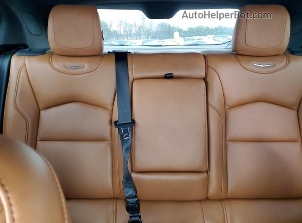 1GYFZDR42KF113830 2019 CADILLAC XT4 Белый 