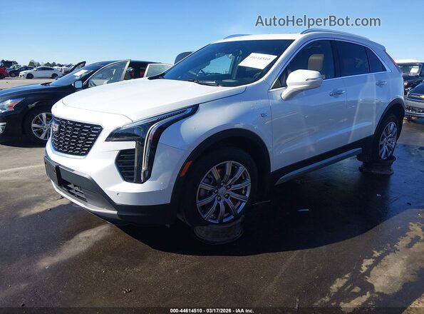 1GYFZDR43MF081277 2021 CADILLAC XT4 Белый Передняя левая четверть