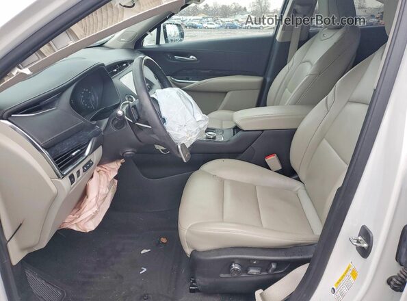1GYFZDR45MF066490 2021 CADILLAC XT4 White Vista interior delantera