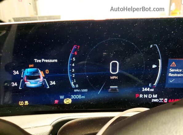 1GYFZDR49SF161311 2025 CADILLAC XT4 White Vista del cuadro de instrumentos