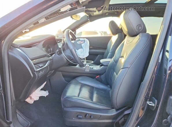 1GYFZER45NF170274 2022 CADILLAC XT4 Серый Вид салона спереди